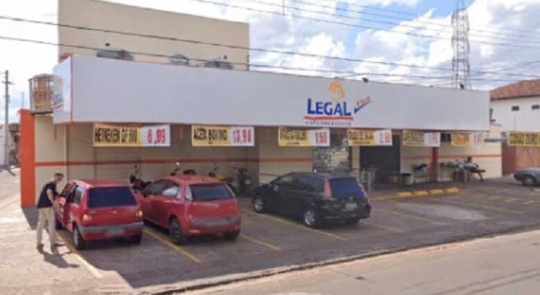 Legal Supermercados da Rua Jos&eacute; Nogueira, no Tiradentes