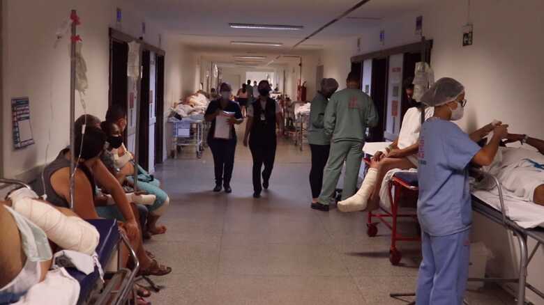 Corredores da Santa Casa lotados