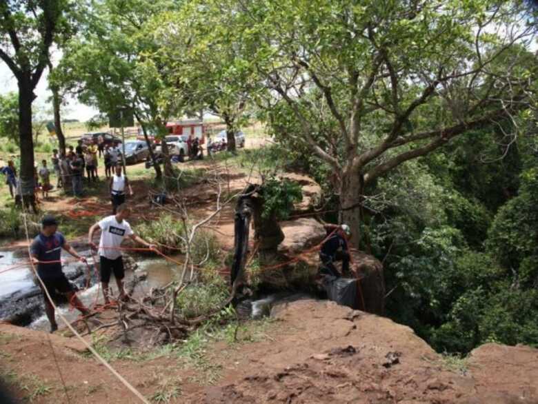 V&iacute;tima teria ca&iacute;do do penhasco