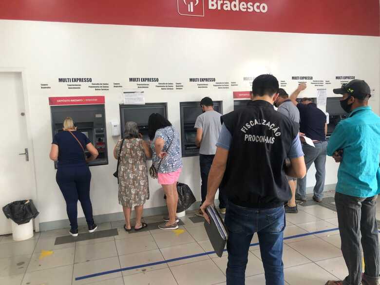 Foram encontradas diversas irregularidades nas agencias visitadas