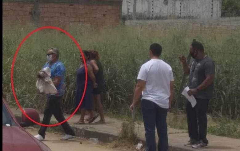 O Instituto M&eacute;dico Legal foi solicitado e o corpo foi removido da &aacute;rea