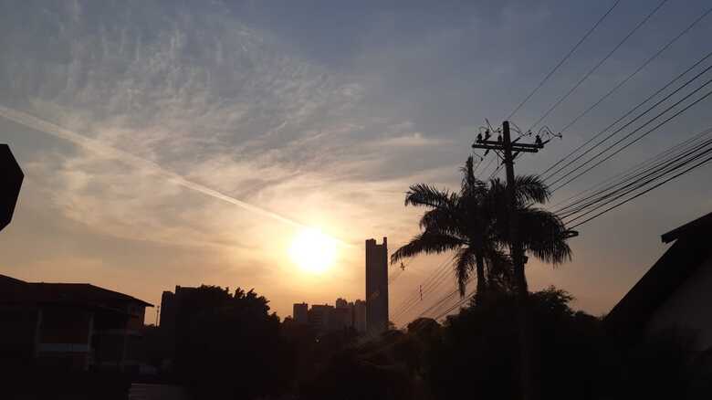 Capital terá céu claro com poucas nuvens hoje