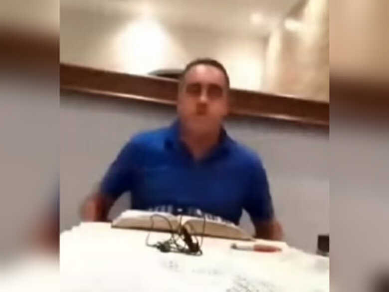 O v&iacute;deo no site O Fuxico Gospel conta com cerca de 15 mil visualiza&ccedil;&otilde;es e vem sendo compartilhado em v&aacute;rias redes socias