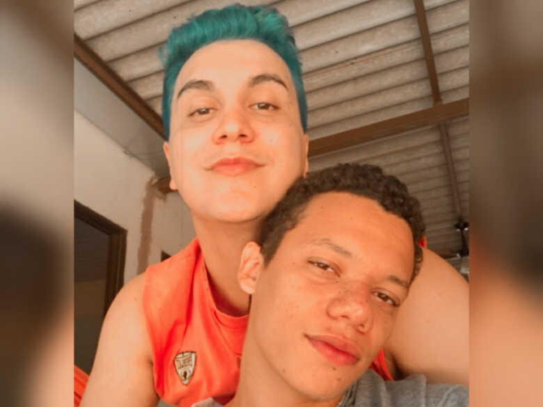 Bruno deu a ideia e o Leandro "achou tudo."