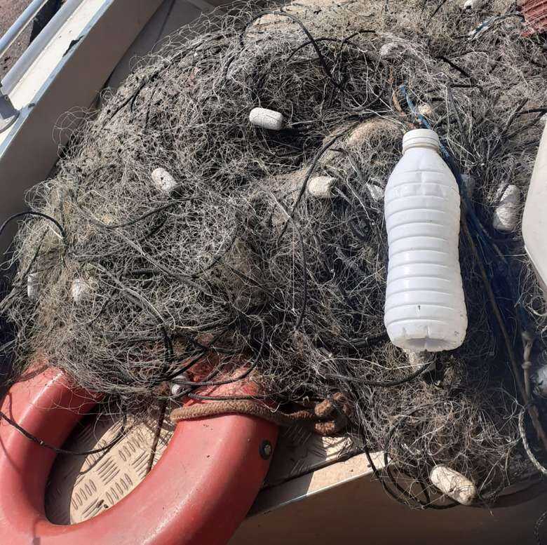 PMA apreende 300 metros de rede e solta 10 kg de peixe durante fiscalização