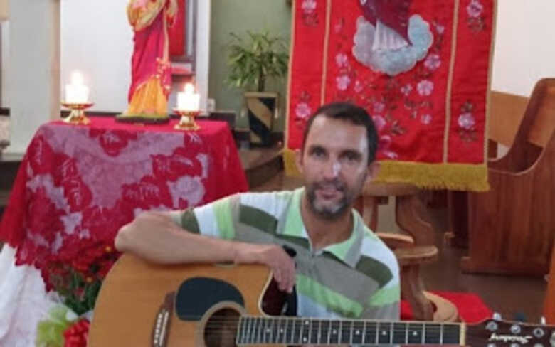 Jos&eacute; Carlos Leal Moreira se apresentava com a banda CLM em S&atilde;o Francisco, Minas Gerais