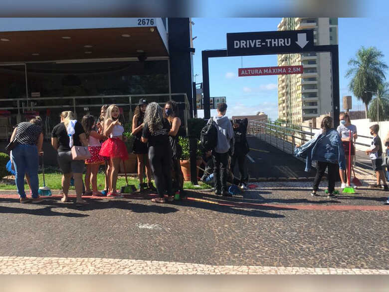 Apesar do que parece, não são bruxos