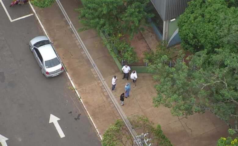 Imagens feitas por drones em uma zona eleitoral de Navira&iacute;