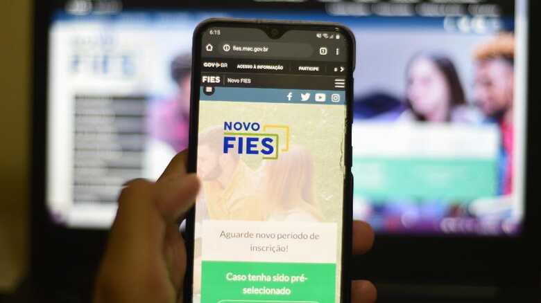 O Fies oferece financiamento de cursos de gradua&ccedil;&atilde;o em universidades e faculdades particulares