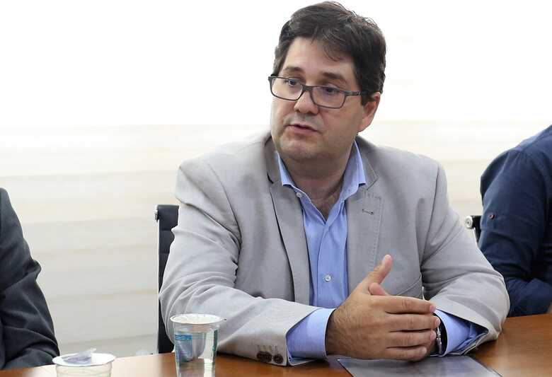 secretário de Saúde da capital , José Mauro