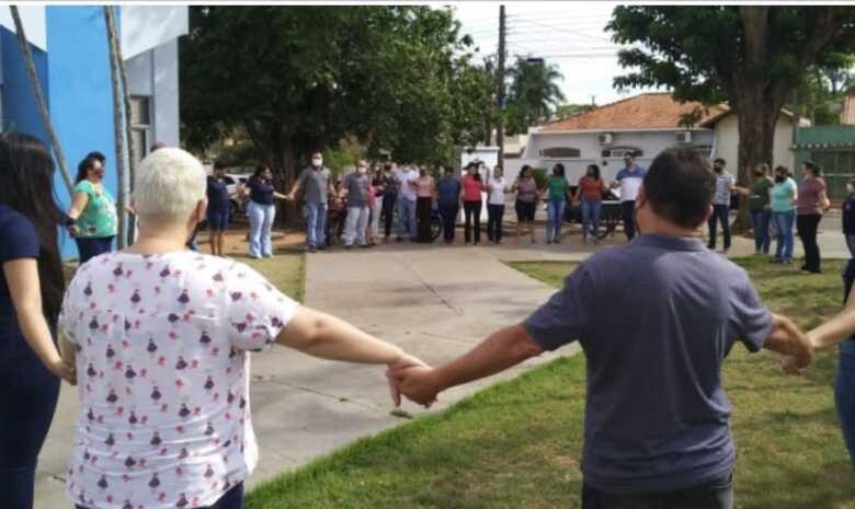 Na prefeitura de Coxim o dia amanheceu com uma corrente de oração de familiares e amigos do prefeito