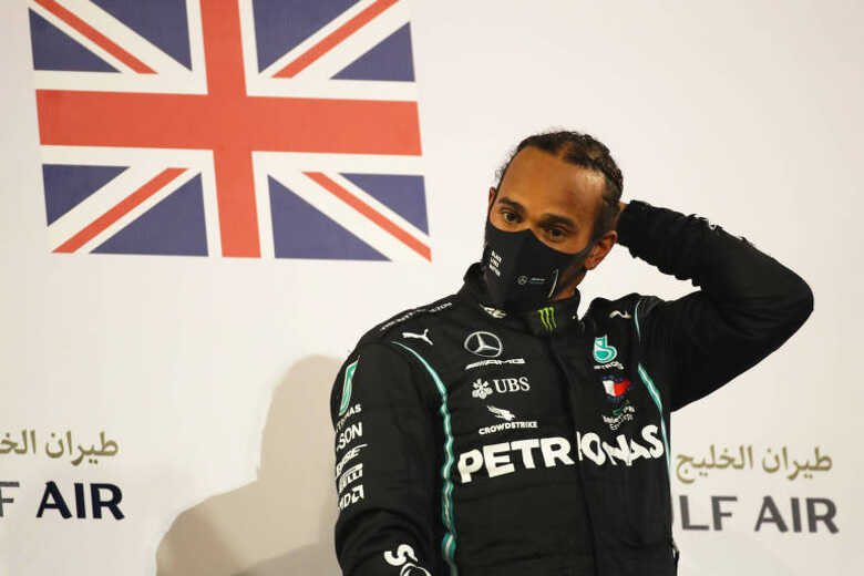 Lewis Hamilton testa positivo para covid-19 e está fora do GP de Sakhir