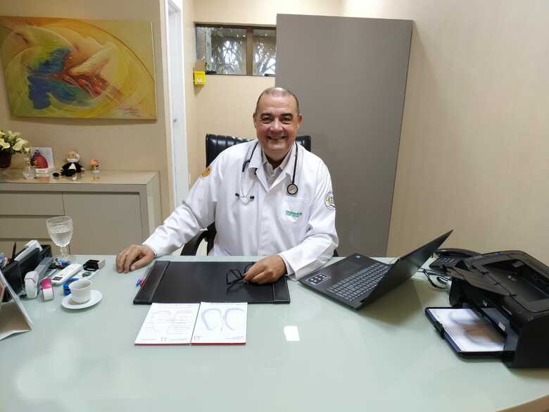 Médico Pneumologista, Professor Universitário, Gestor Hospitalar e de Sistemas de Saúde, Dr. Ronaldo Perches Queiroz