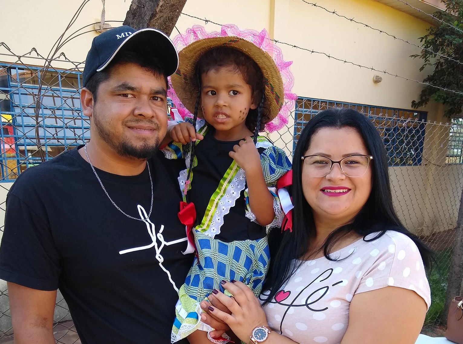 Monzer (pai), Gabi (filha) e Flávia (mãe)