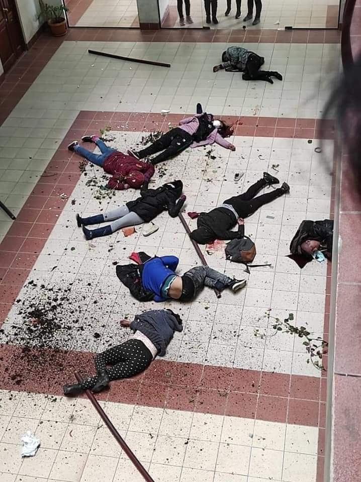 Quatro estudantes são mortos próximo à faculdade e cena do crime