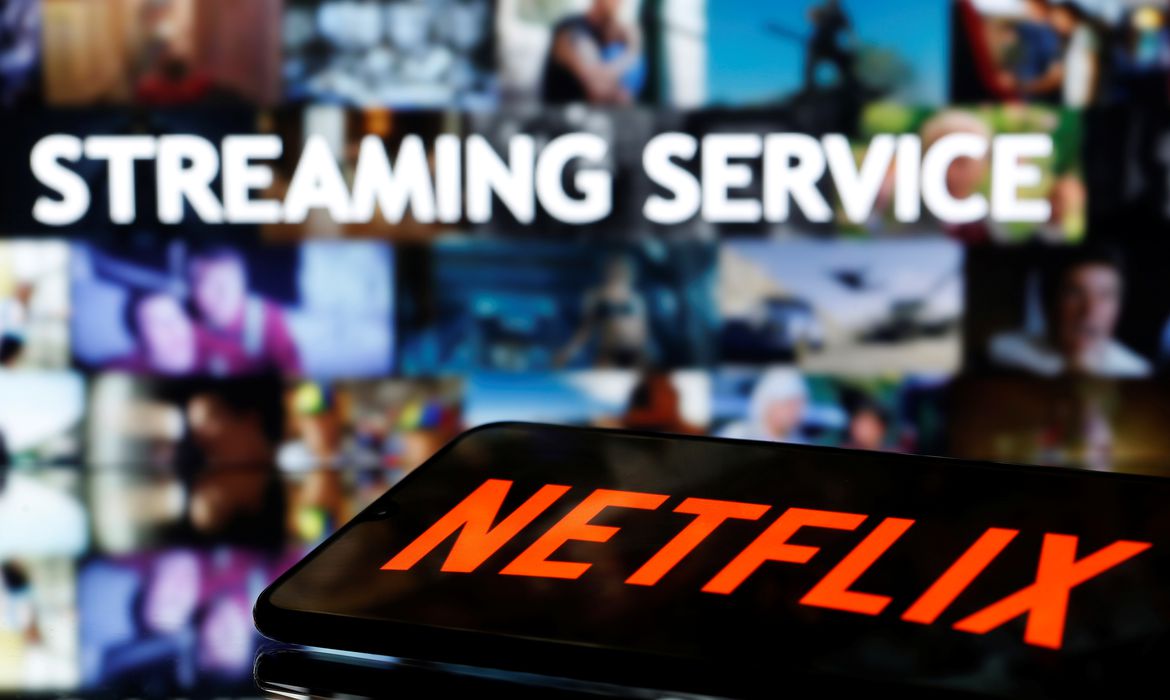 Netflix deve começar a cobrar por compartilhamento de senhas no 1º